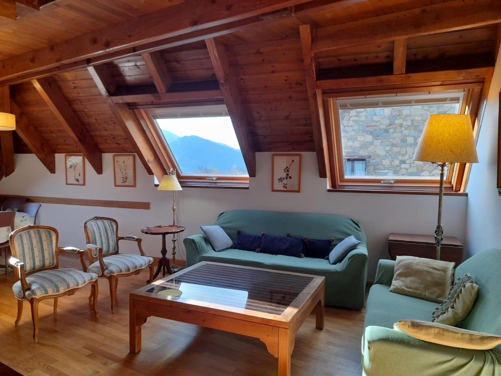 Apartament Duplex Con Moderna Y Amplia Cocina Erta 6 *